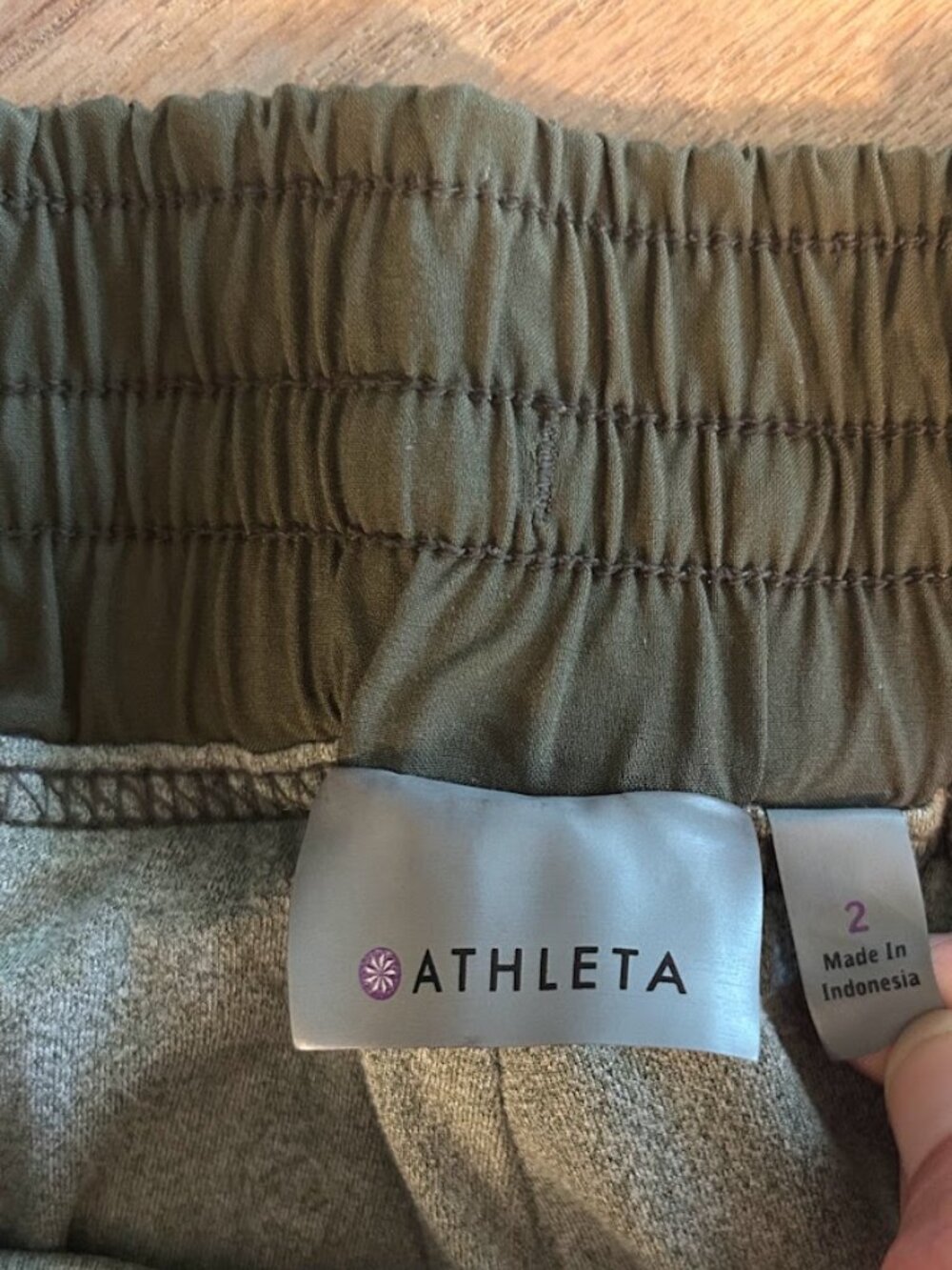 Athleta La Viva Ruched Featherweight Stretch Lined Pant 2 Olive Green 138483 - Picture 5 of 11